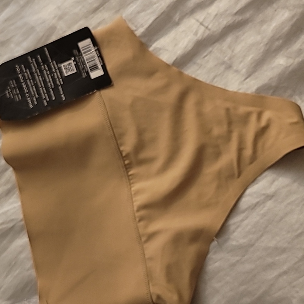 Under WHERE Beige Bonded High-Waist Thong Size SMALL